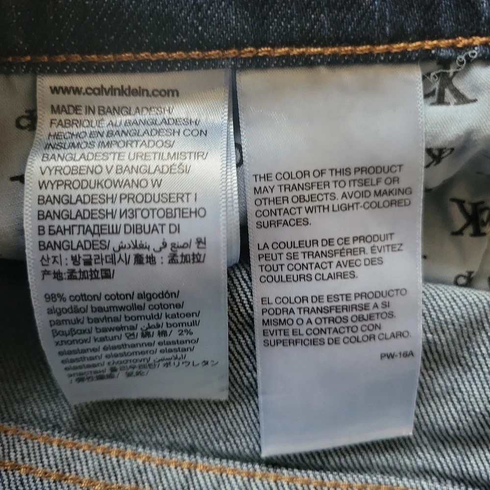 Calvin Klein Jeans Shorts - Picture 6 of 6